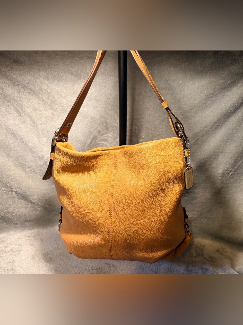 Coach Pebbled Cowhide Leather Shoulder Bag F15064 - Picture 2 of 14